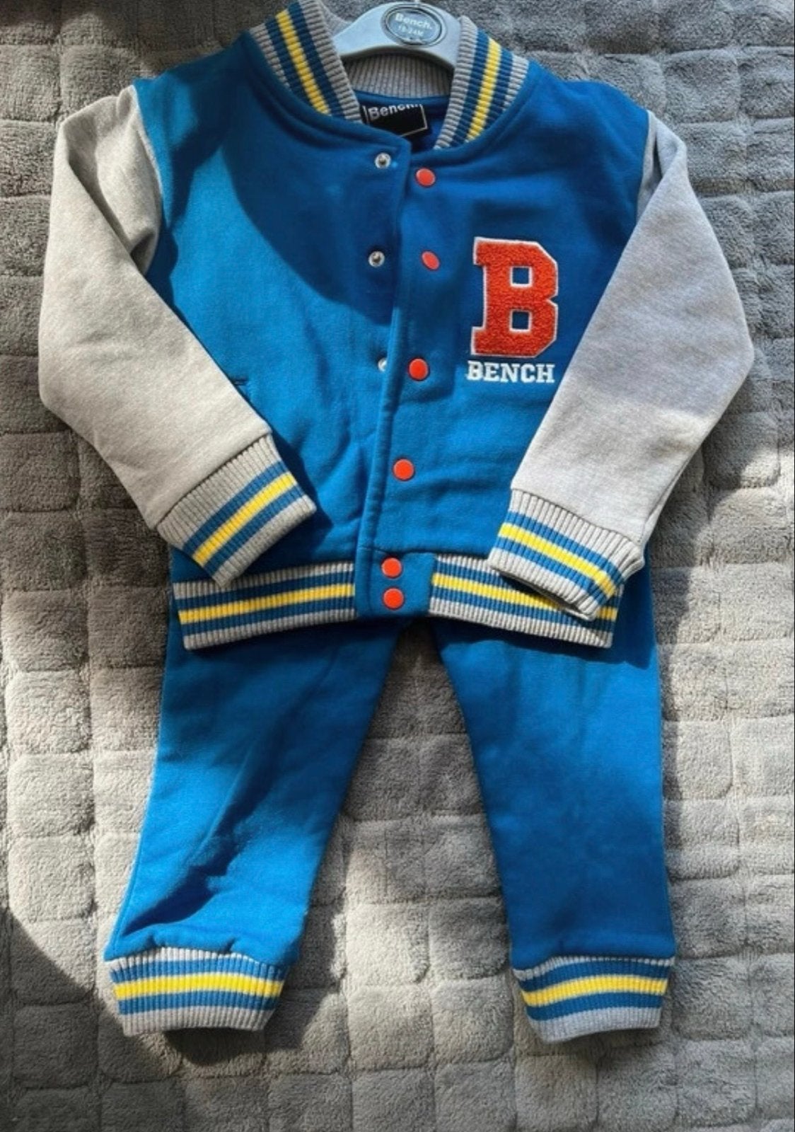 NIEUW, stoer blauw/grijs joggingspak - Nieuw met labels, Ophalen of Verzenden, Nieuw, Jongetje, Setje