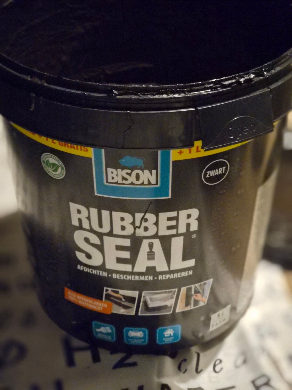 1/2 halve emmer 2.5 liter Bison Ribber Seal., Minder dan 5 liter, Ophalen of Verzenden, Gebruikt, Zwart