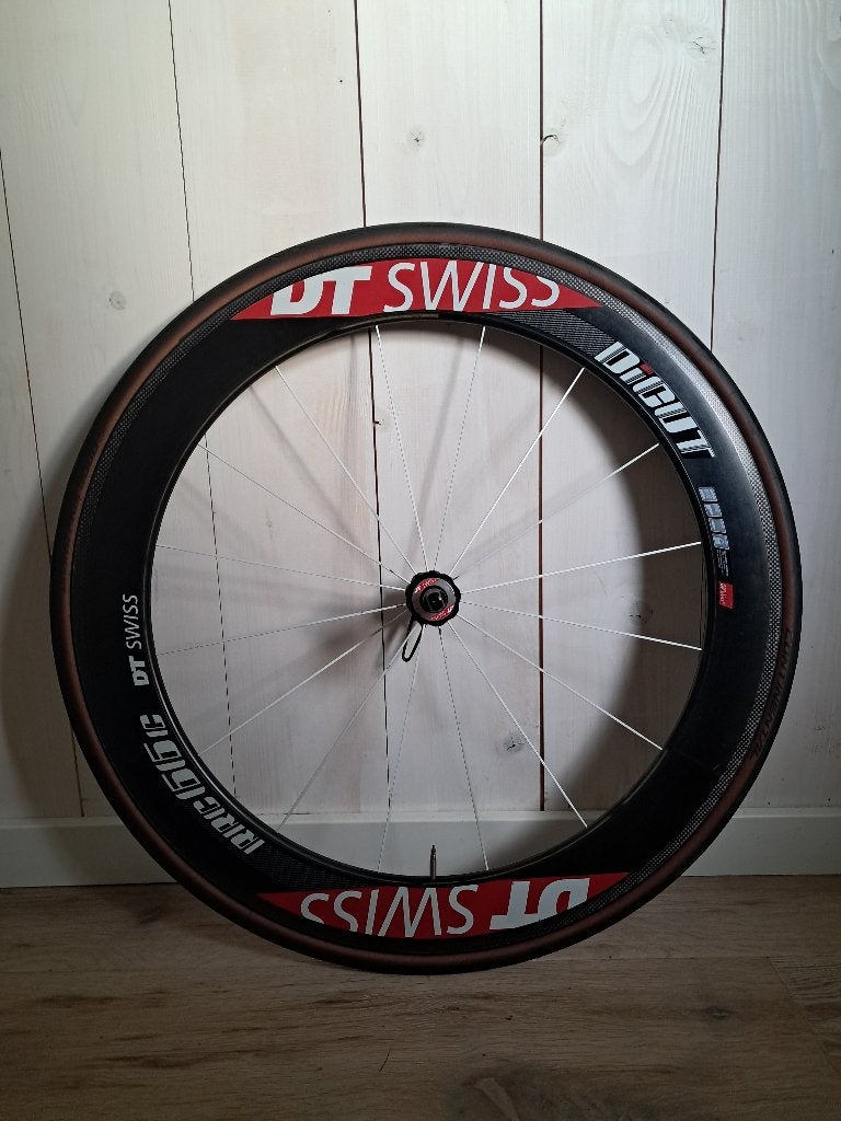 DT Swiss carbon clincher voorwiel, Fietsen en Brommers, 28 inch, Gebruikt, Carbon, 15 tot 20 versnellingen