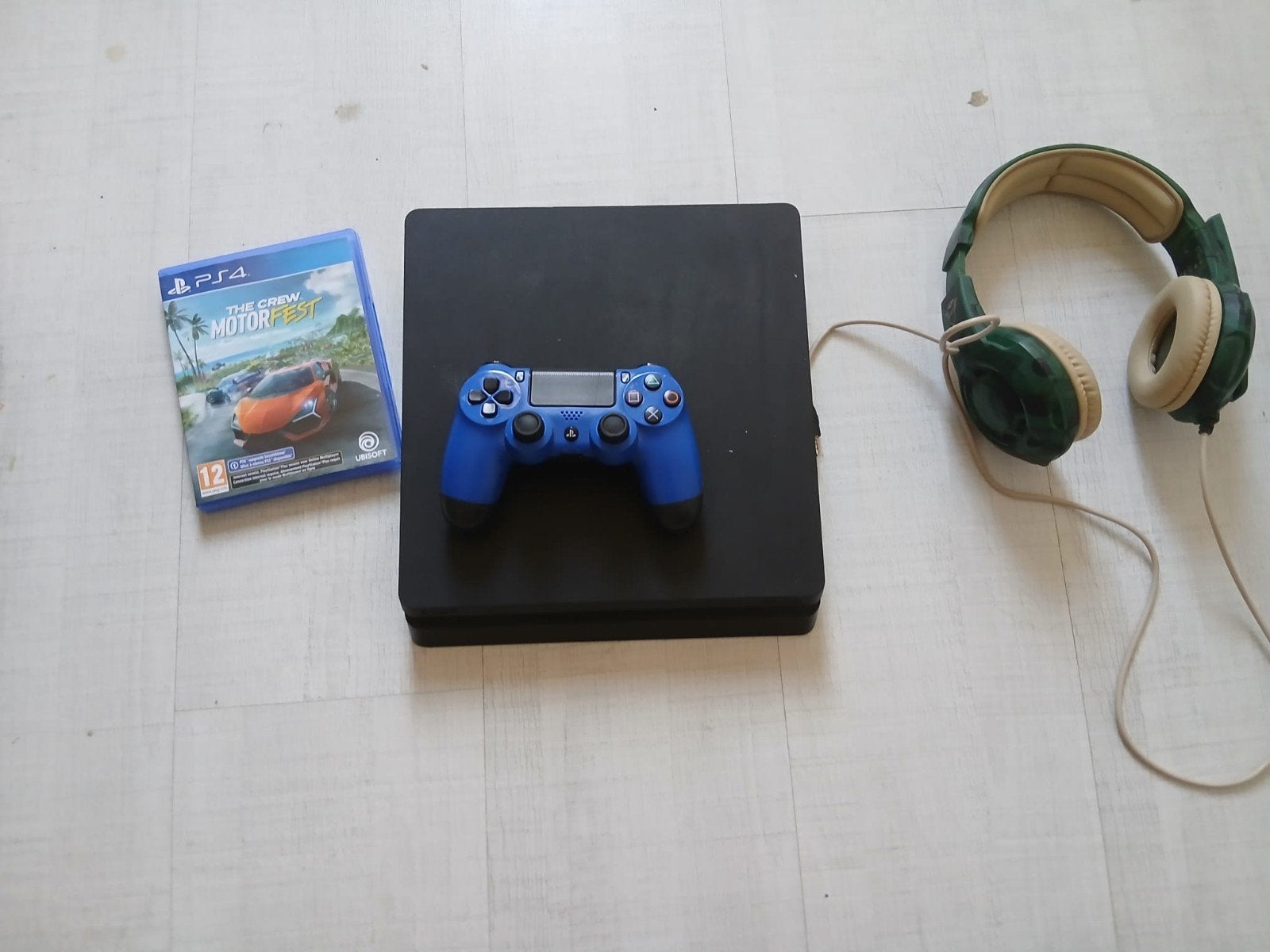 PS4 Slim met controller, game en headset, Spelcomputers en Games, Spelcomputers | Sony PlayStation 4, Ophalen, Met games, Zo goed als nieuw