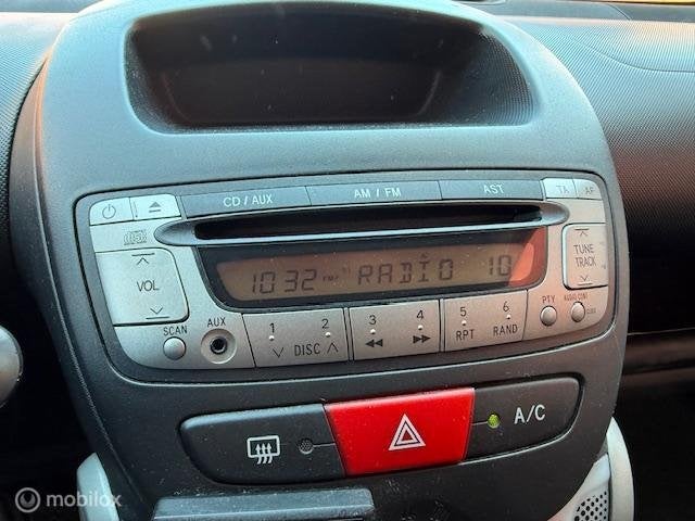 Foto 22 van Toyota Aygo 1.0 VVT-i Now 5 DRS APK 03-2027 KM NAP