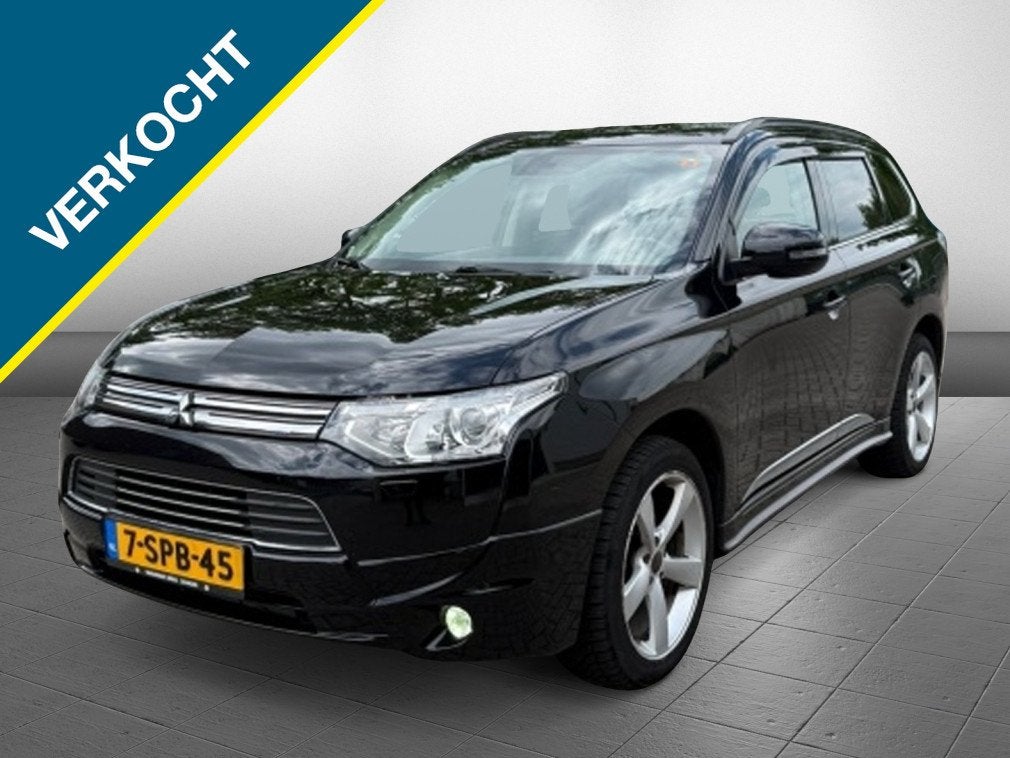 Mitsubishi Outlander 2.0 PHEV Instyle+ SOH 75% (bj 2013), Auto's, Mitsubishi, 4 cilinders, Zwart, Hybride Elektrisch/Benzine, SUV of Terreinwagen