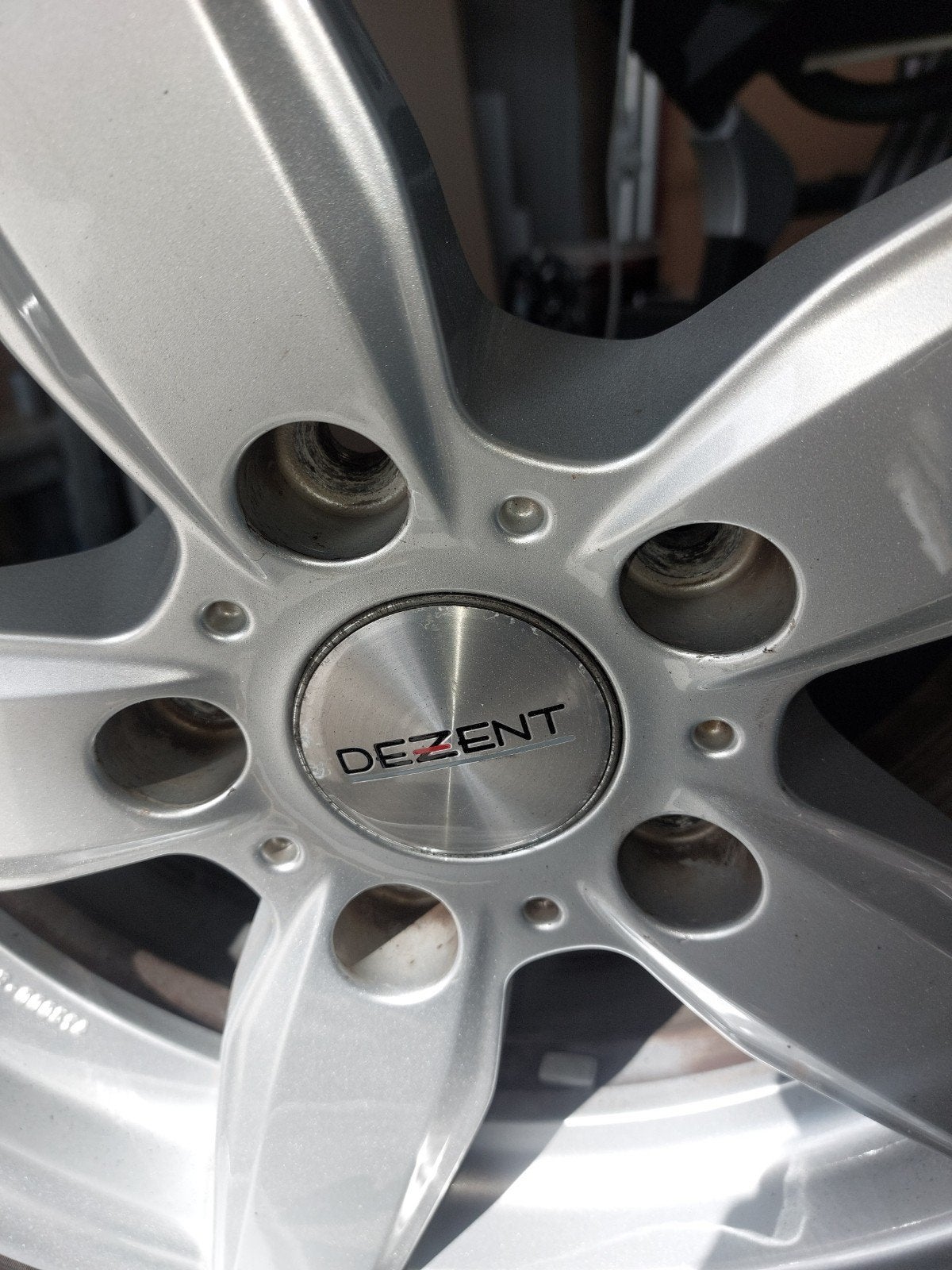 Foto 3 van DEZENT LM VELGEN 5X120 ET40 voor o.a. BMW 1 Serie (2006)