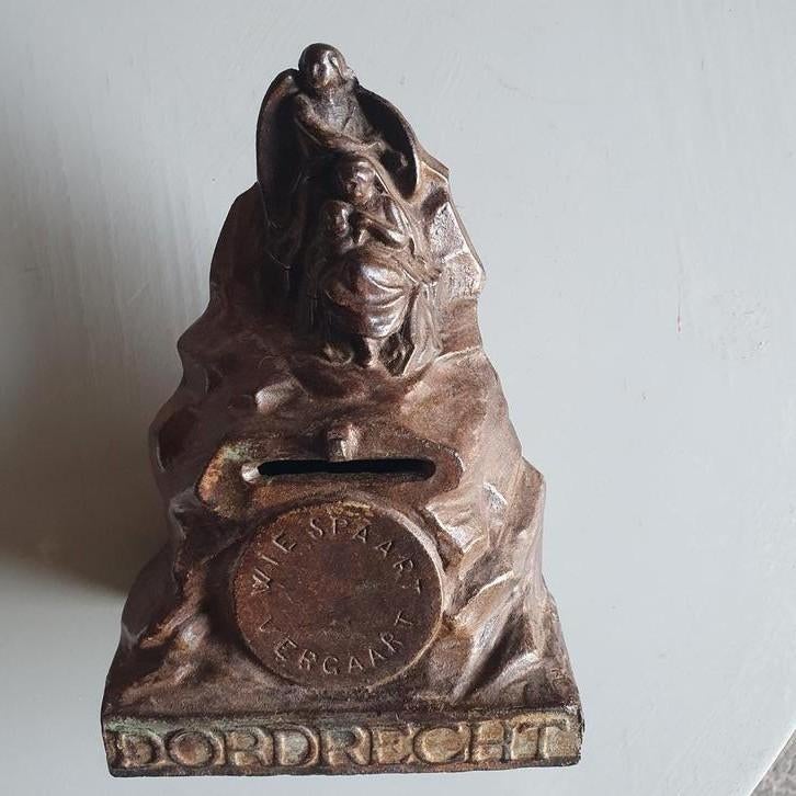 Prachtige gebronsde Amsterdamse school spaarpot., Ophalen of Verzenden