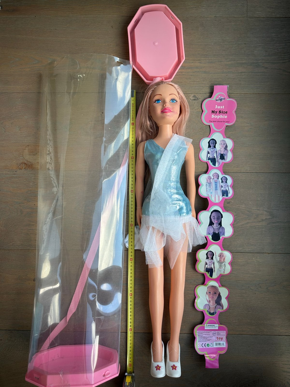 Grote pop 80 cm. Met glitter jurkje, hakjes., Kinderen en Baby's, Ophalen of Verzenden, Gebruikt, Overige typen