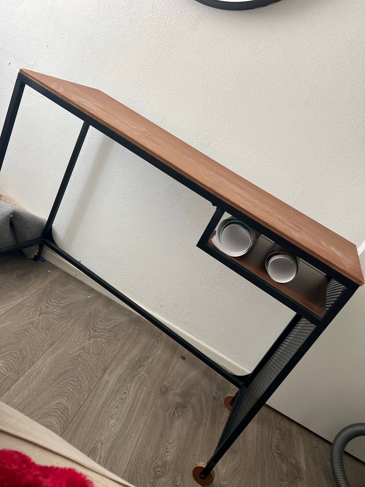 Smalle bijzettafel/sidetable met metalen frame, Ophalen, Minder dan 50 cm, Gebruikt, 100 tot 150 cm