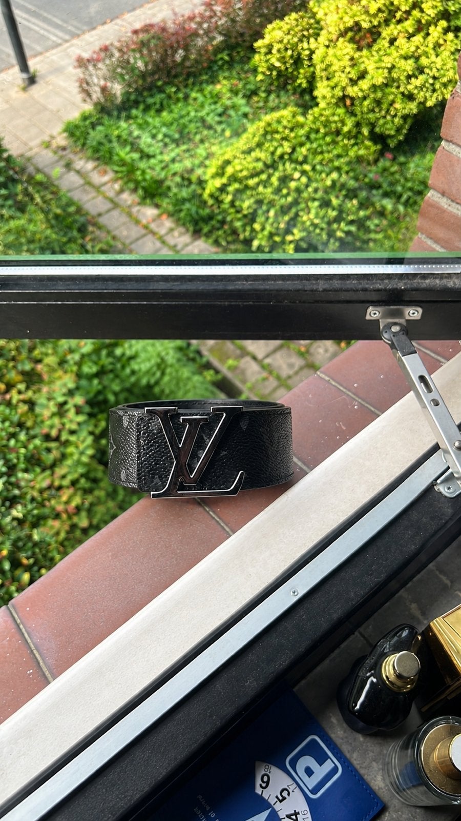 Lv riem, Kleding | Heren, Ophalen of Verzenden, Zo goed als nieuw, Zwart