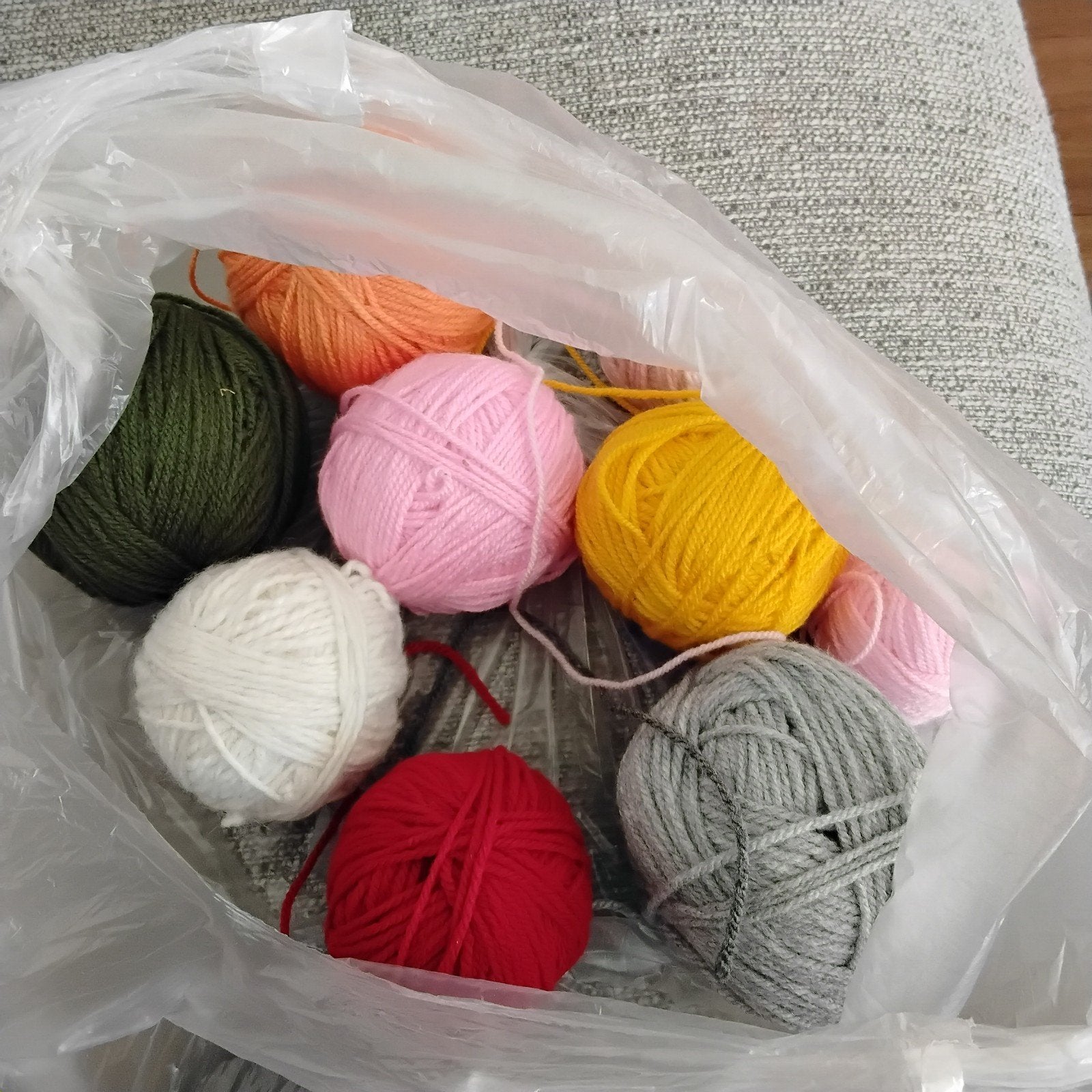Bolletjes acryl. GRATIS, Ophalen of Verzenden, Nieuw, Breien of Haken, Wol of Garen