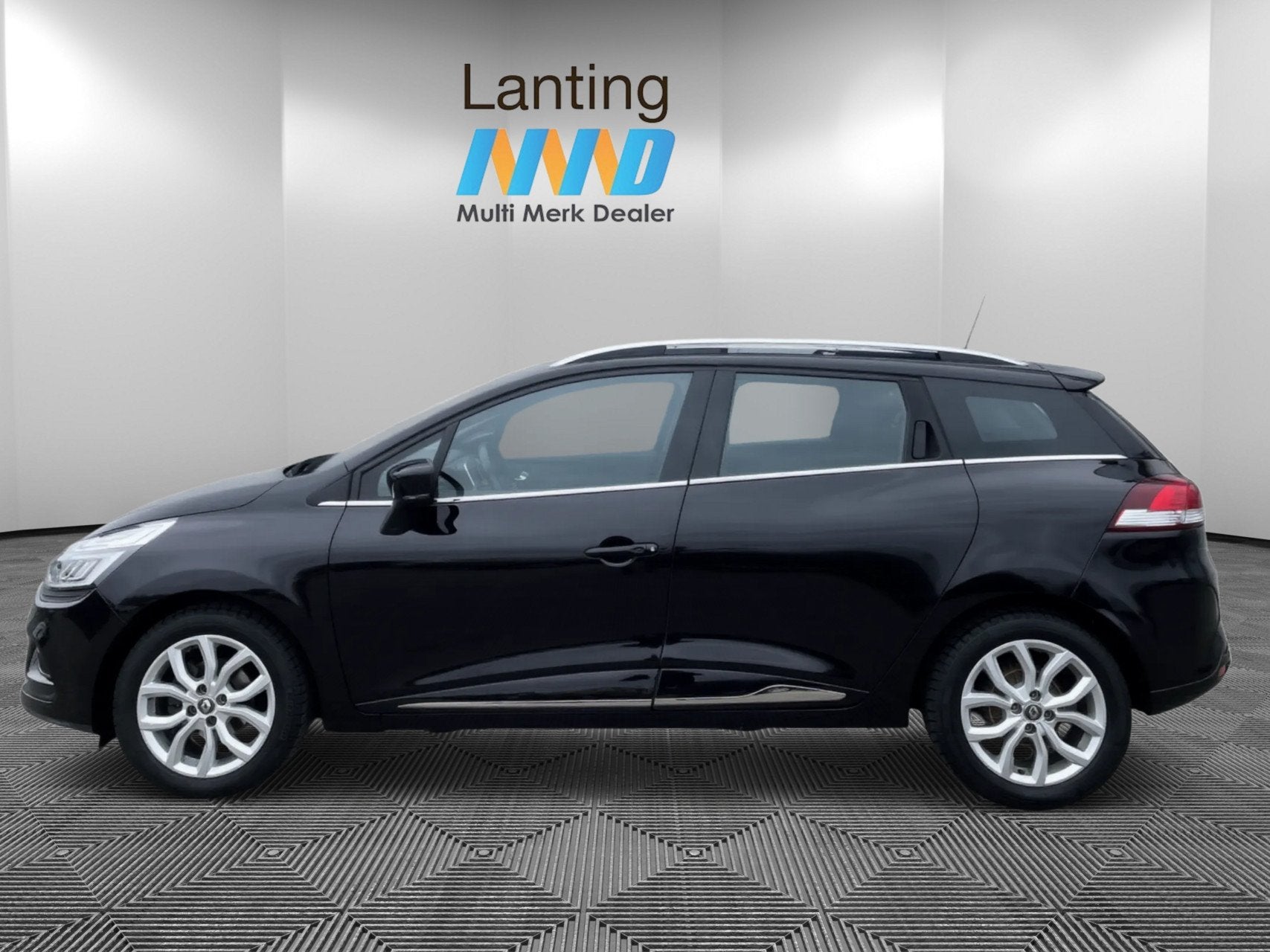 Renault Clio Estate 0.9 TCe Intens, 898 cc, Stof, Gebruikt, Met garantie (alle)