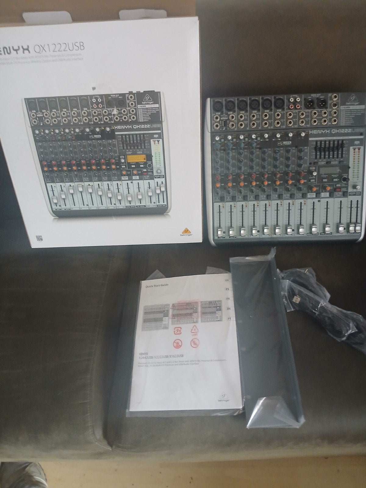 berhinger mengpaneel 2 x gebruikt qz1222ubs, Muziek en Instrumenten, Mengpanelen, Ophalen, Zo goed als nieuw, 5 tot 10 kanalen