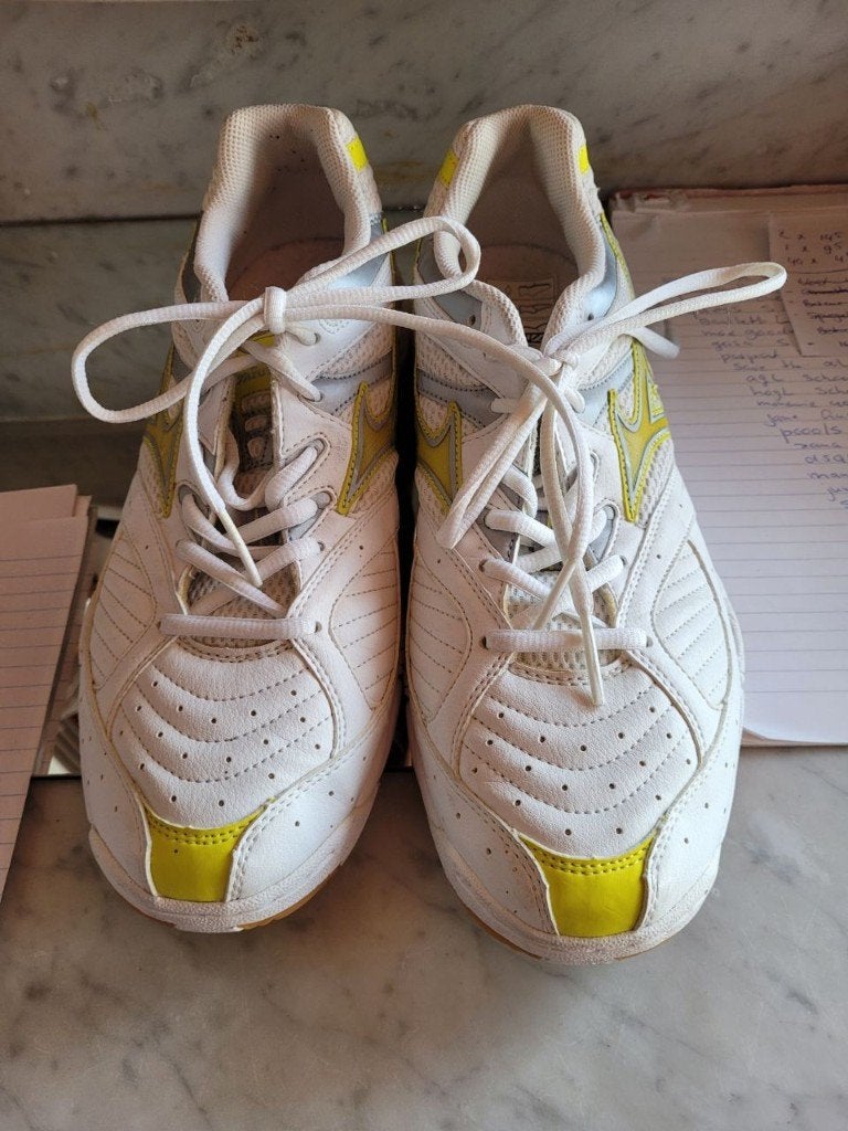 Mizuno sport hardloopschoenen loopschoenen 42,2/3, Mizuno, Ophalen of Verzenden, Zo goed als nieuw, Wit