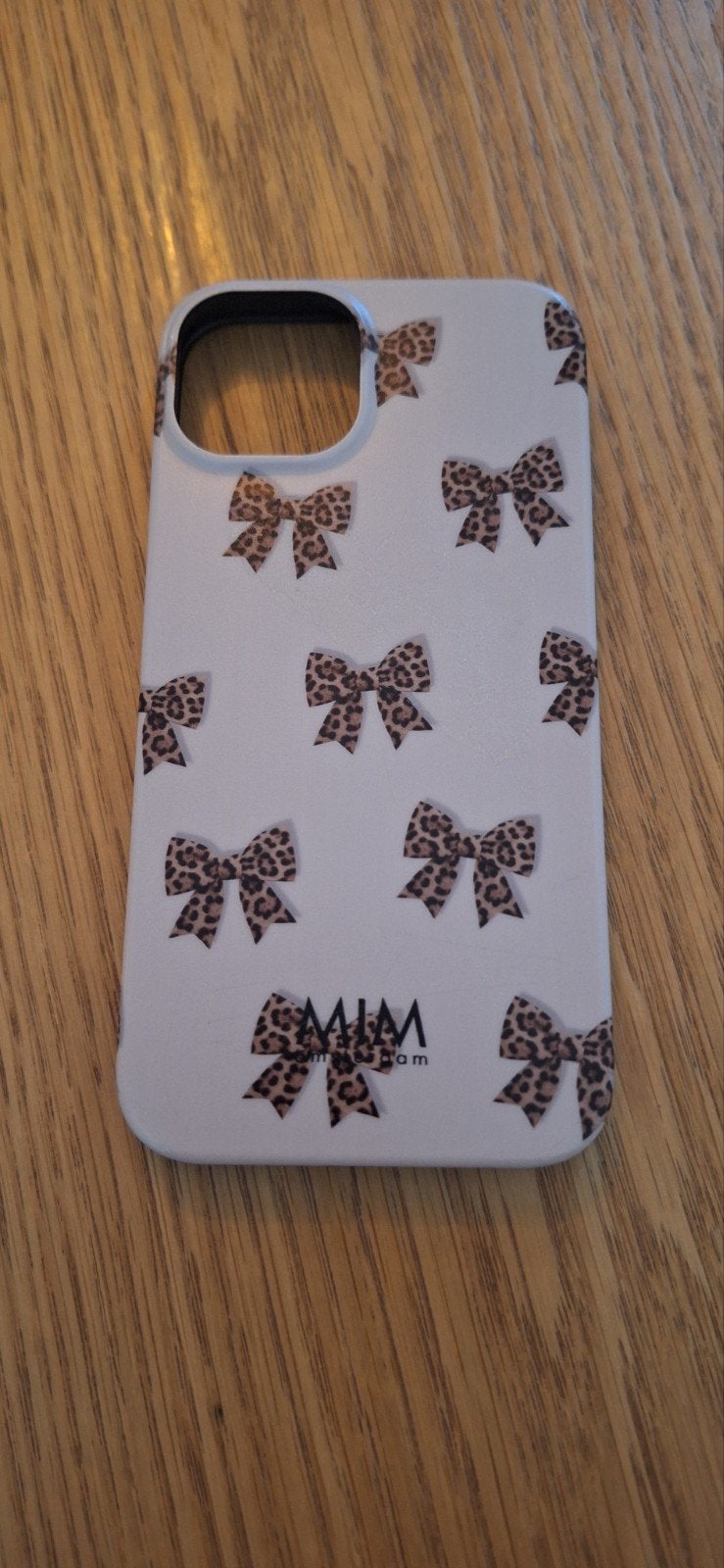 MIM Amsterdam iPhone 13 Hoesje met Luipaardstrikjes, Kunststof, IPhone 13, Overige merken, Hoesje of Tasje