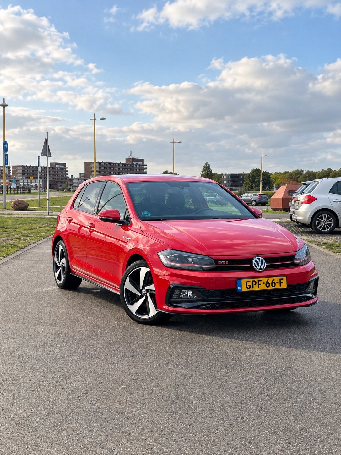 Volkswagen Polo 2.0 TSI 200pk 6-DSG 2018 Rood, 4 cilinders, 1984 cc, 1200 kg, Particulier