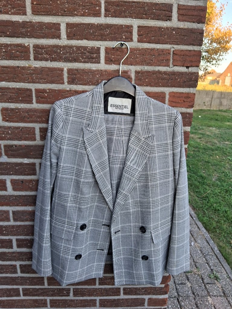 Dames pak Essentiel Antwerp Mt38/40, Maat 38/40 (M), Kostuum of Pak, Zwart, Ophalen of Verzenden