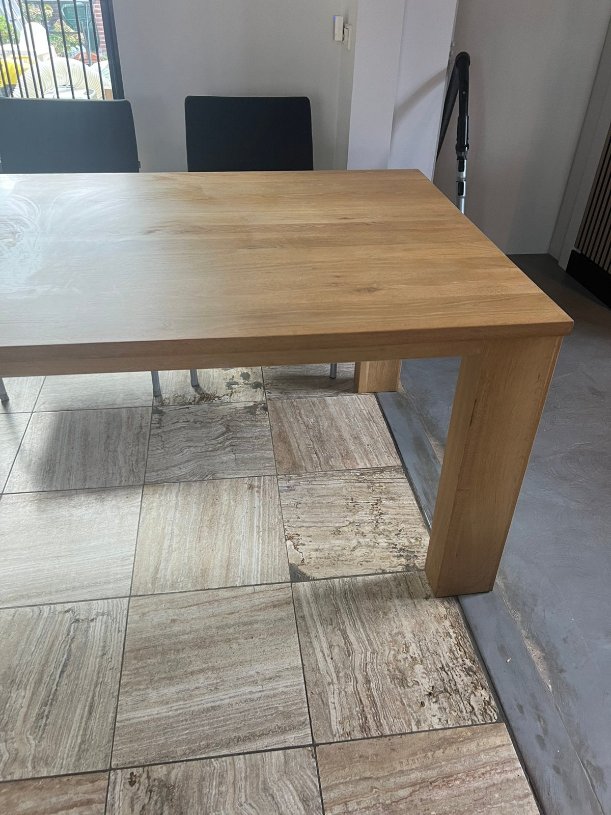 Foto 4 van Massief eiken eettafel 240x100 cm + aanzetstuk
