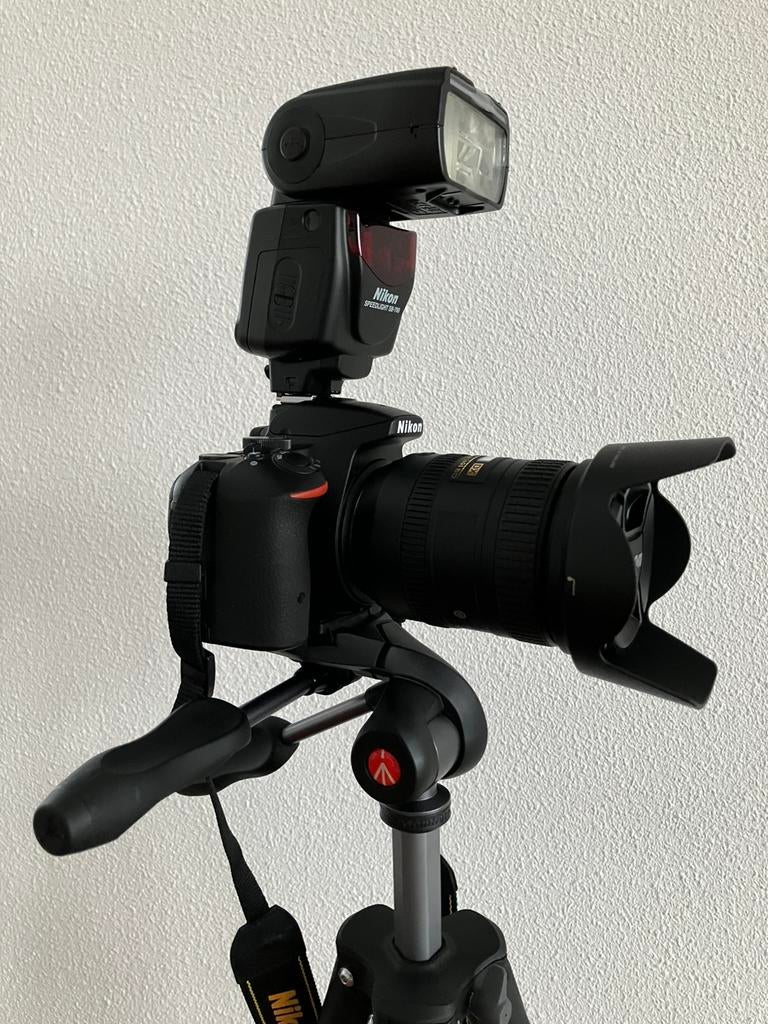 Zéér complete foto uitrusting Nikon D5500 +AF-S Nikor 18-200, Ophalen, Gebruikt, Spiegelreflex, Nikon