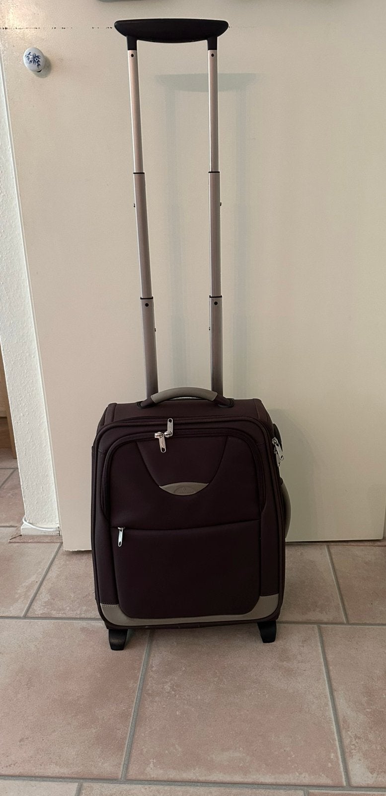 Samsonite handbagage koffer en uitschuifbare trekstang, Sieraden, Tassen en Uiterlijk, Koffers, Ophalen, Slot, Minder dan 50 cm