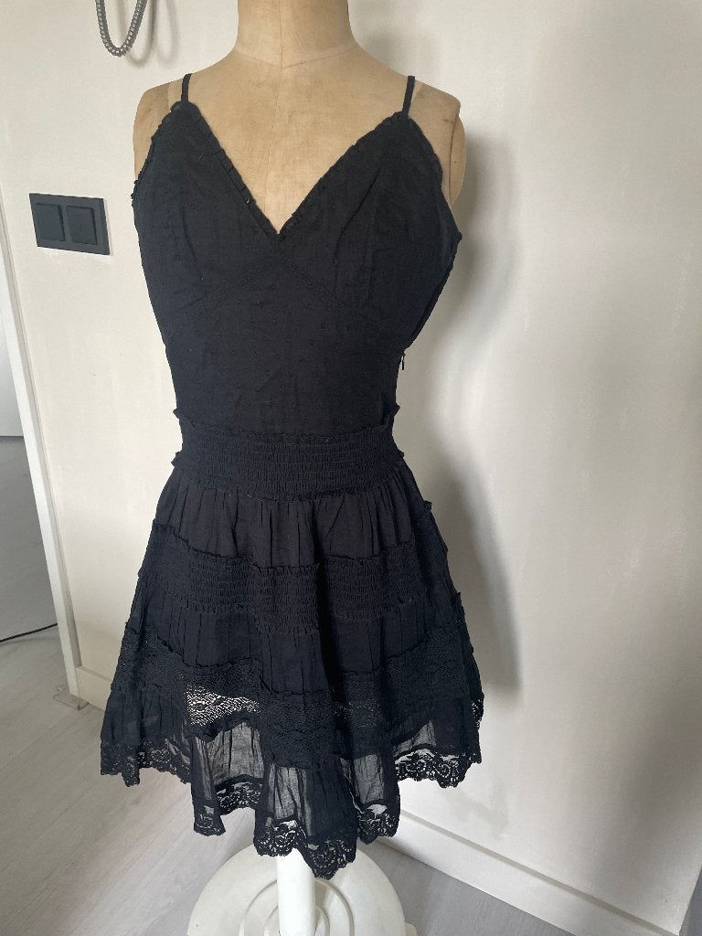 Nikkie jurk in maat 32, Zwart, Ophalen of Verzenden, Zo goed als nieuw, Maat 34 (XS) of kleiner