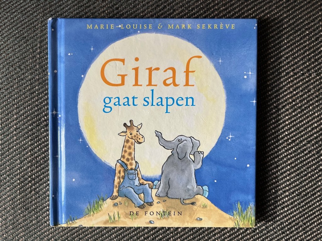 Marie-Louise & Mark Sekrève - Giraf gaat slapen. (Hardcover), Boeken, Fictie algemeen, Ophalen of Verzenden, Zo goed als nieuw