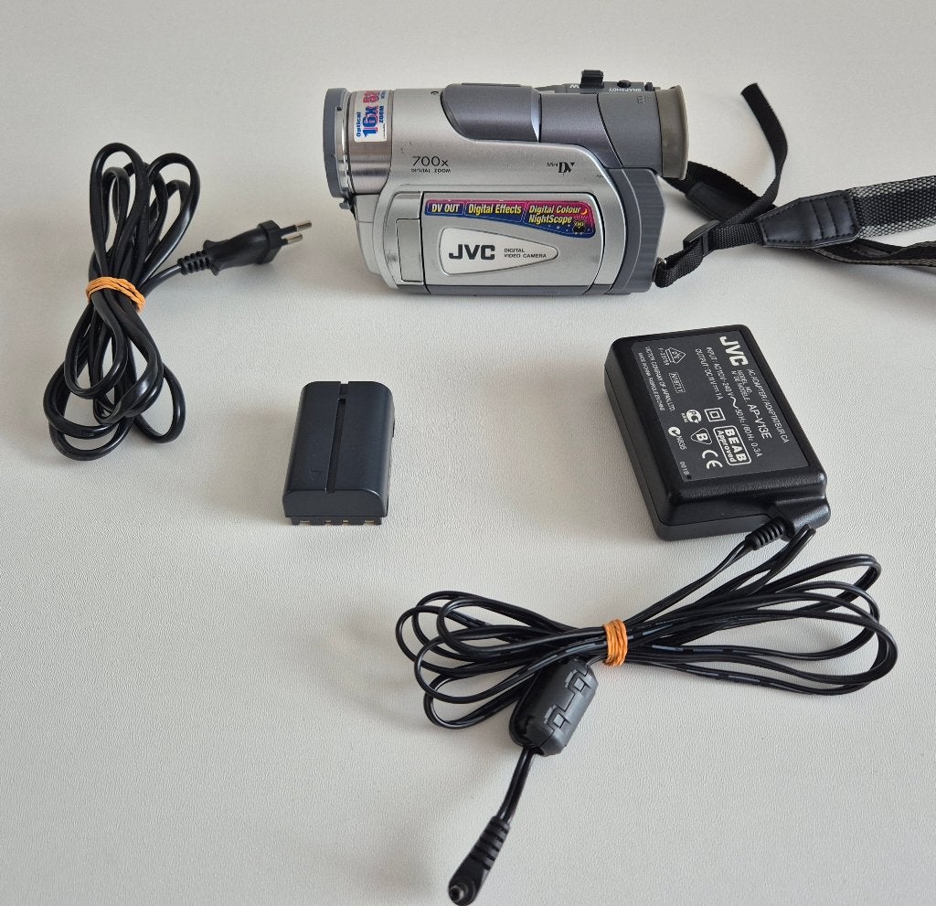 JVC GR-D20E MiniDV Digital Video Camera Recorder Camcorder, Audio, Tv en Foto, Videocamera's Digitaal, Mini dv, Gebruikt, JVC