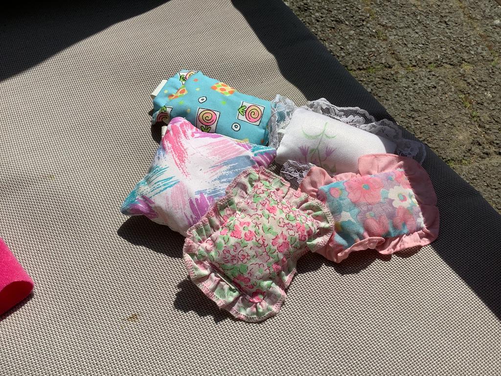 Barbie kussentjes, Verzamelen, Poppen, Ophalen of Verzenden, Gebruikt, Accessoires