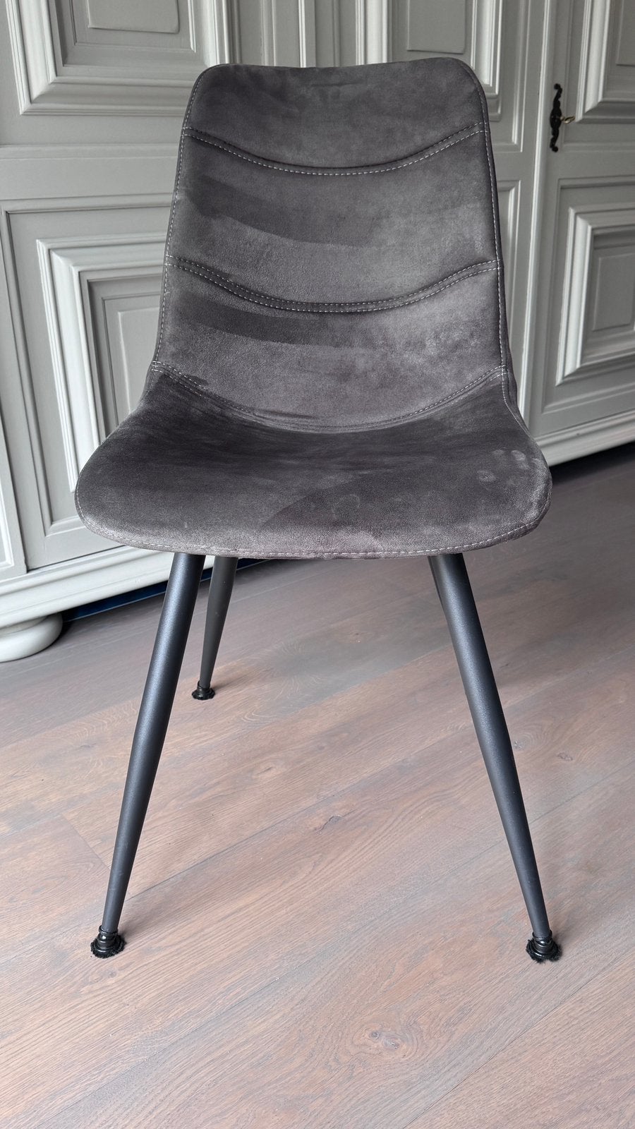 Set van vier eetkamerstoelen (antraciet), Huis en Inrichting, Stoelen, Ophalen, Urban/Industrieel, Zo goed als nieuw, Grijs
