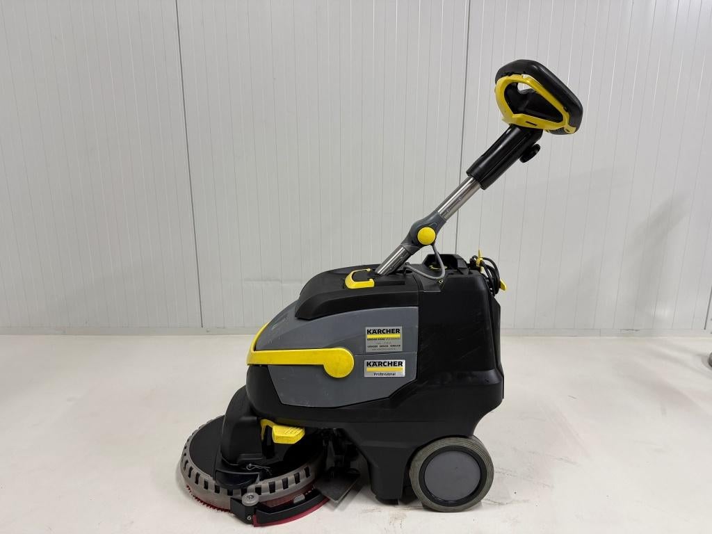 KARCHER SCHROBMACHINE BD 38/12 C Bp Pack, Doe-het-zelf en Verbouw, Reinigingsmachines, Ophalen of Verzenden, Zo goed als nieuw