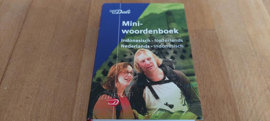 Mini woordenboek Nederlands Indonesisch van dale, Ophalen of Verzenden, Zo goed als nieuw, Van Dale, Overige talen