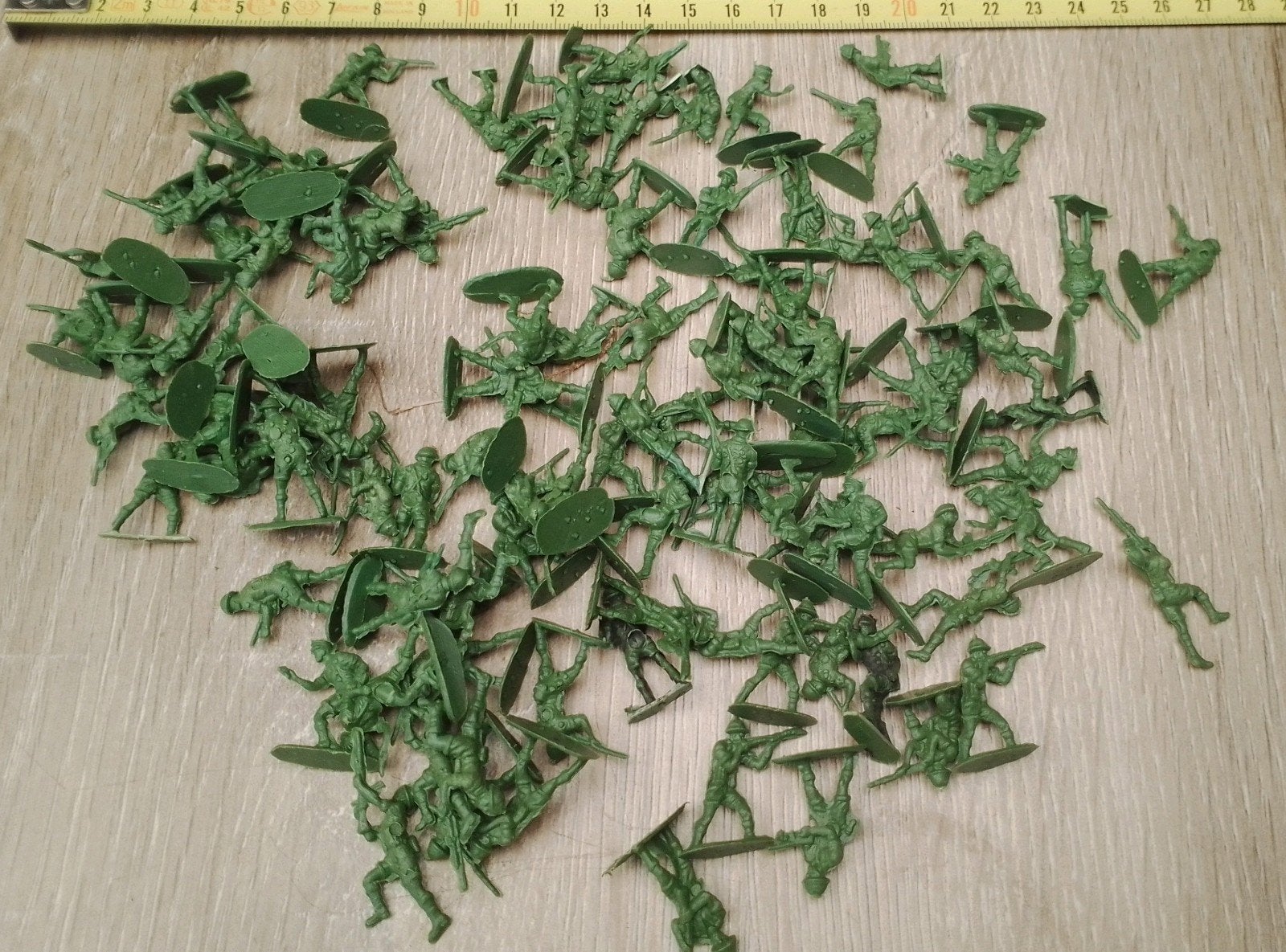 Grote set kleine groene leger poppetjes soldaatjes, Ophalen of Verzenden, Gebruikt