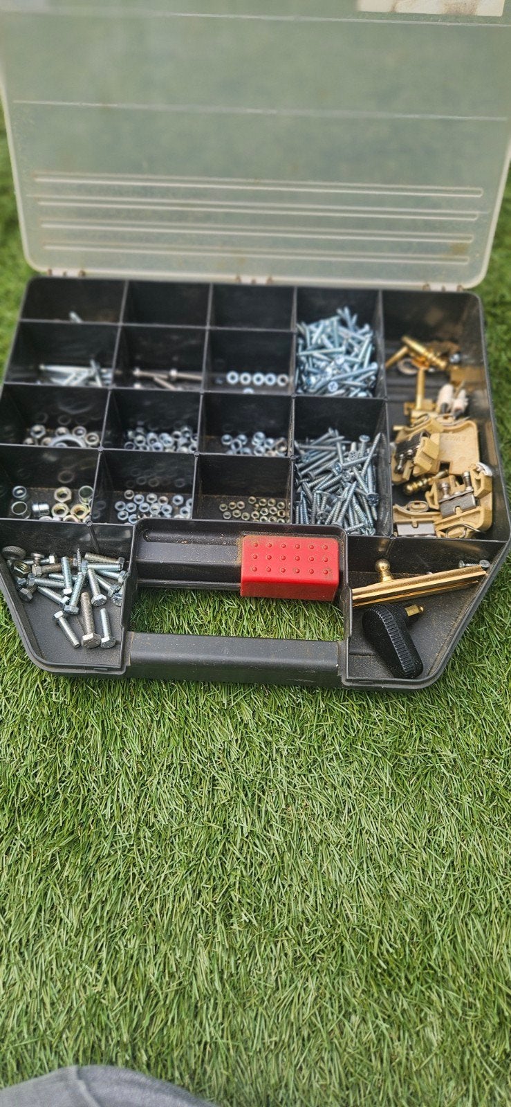 Assortiment schroeven, bouten en moeren in opbergdoos, Ophalen of Verzenden, Gebruikt, Minder dan 50 mm, Overige typen