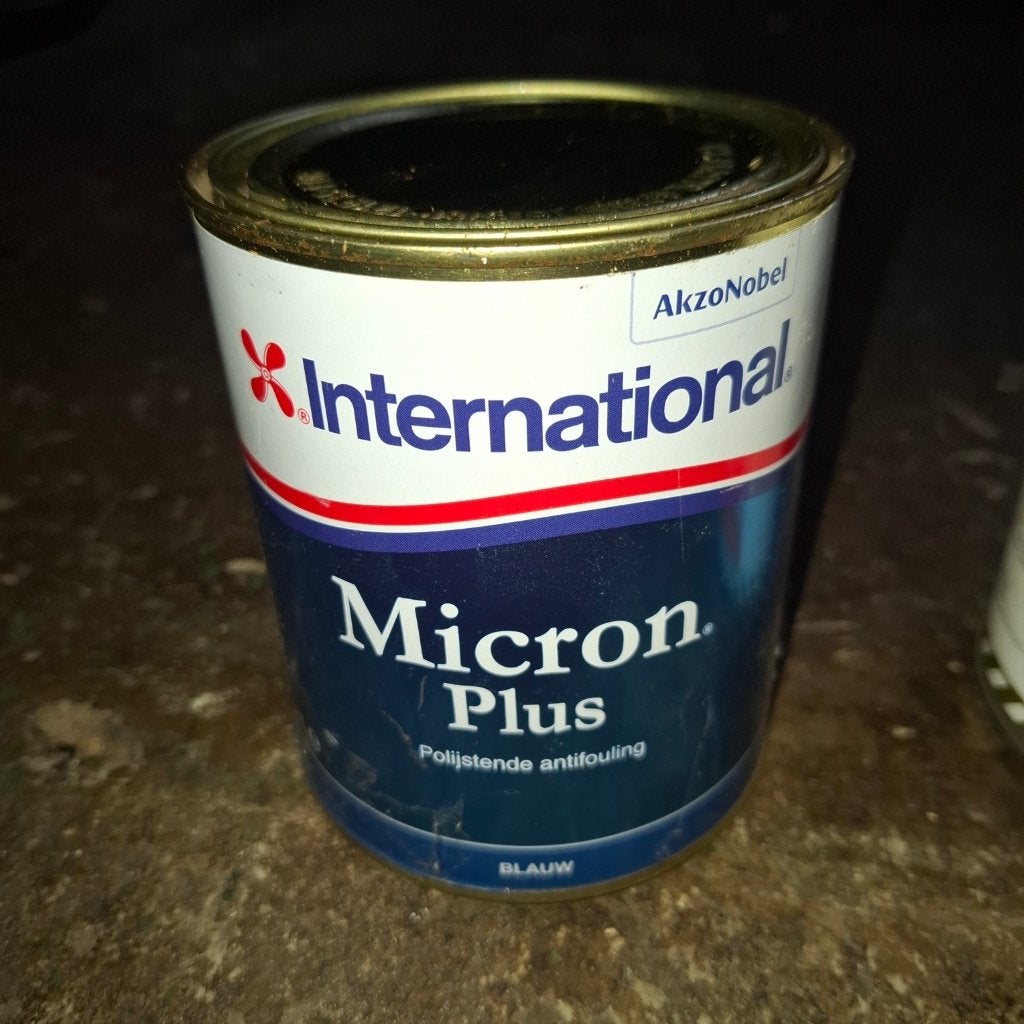 International Micron Plus antifouling, Ophalen, Nieuw, Verven