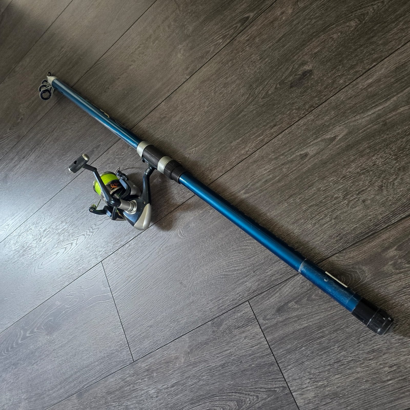 Telescopische Zeehengel / Strandhengel 3.95m met Mako Molen, Watersport en Boten, Hengelsport | Algemeen, Ophalen, Zo goed als nieuw