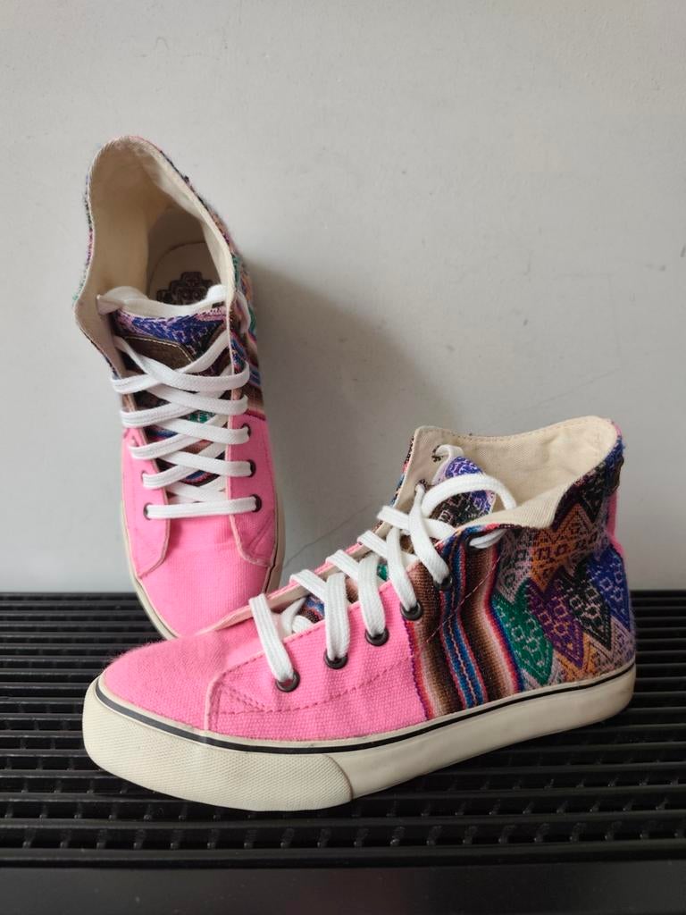 Mipacha roze hoge canvas sneakers/gympen, mt 37, Kleding | Dames, Overige kleuren, Mipacha, Nieuw, Ophalen of Verzenden