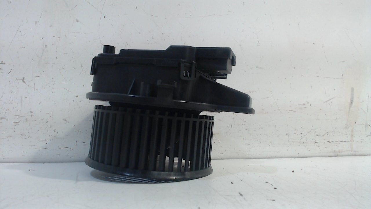 Kachel ventilator motor Audi A4, Onderdelen@venauto.nl, Van der Ven Autorecycling B.V., Gebruikt, Ettenseweg 76, 4706 PB Roosendaal, The Netherlands