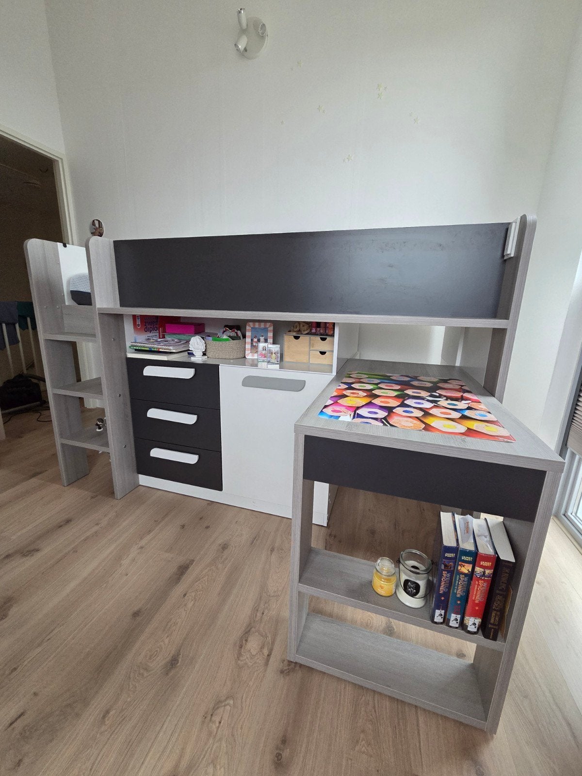 Hoogslaper met bureau en opbergruimte (zonder matras), Ophalen