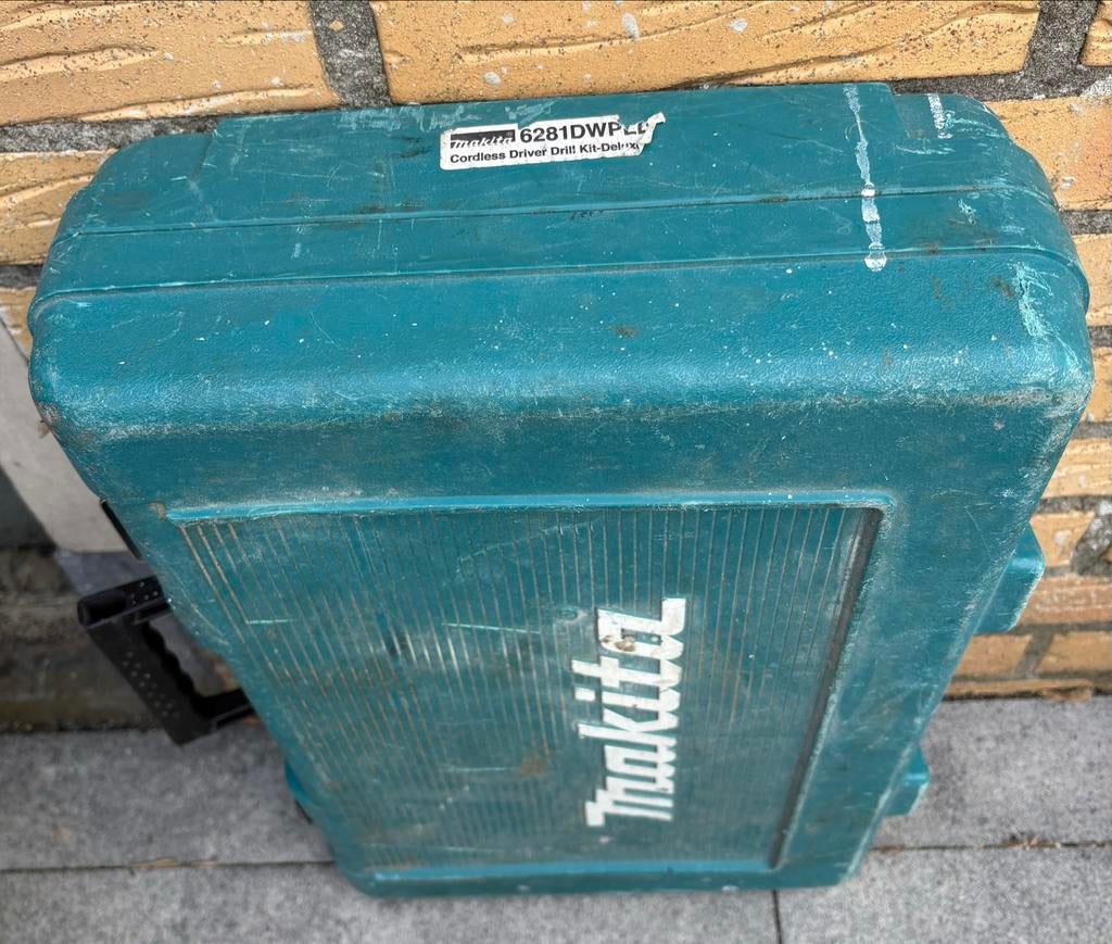 Makita 6281DWP koffer met looplamp en (lege/kapotte) accu), Ophalen of Verzenden, Gebruikt