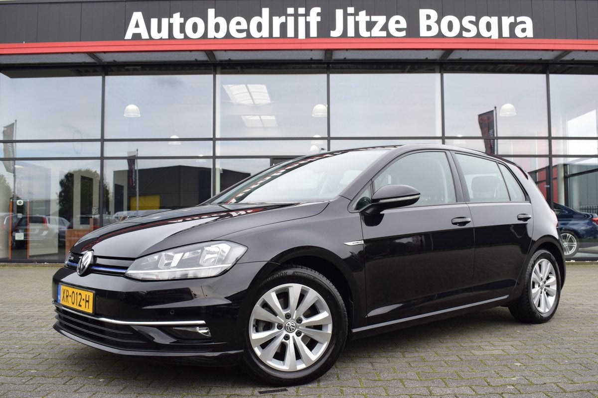Volkswagen Golf 1.5 TSI Comfortline Business ECC | Alcantara, Voorwielaandrijving, 4 cilinders, Met garantie (alle), Alcantara