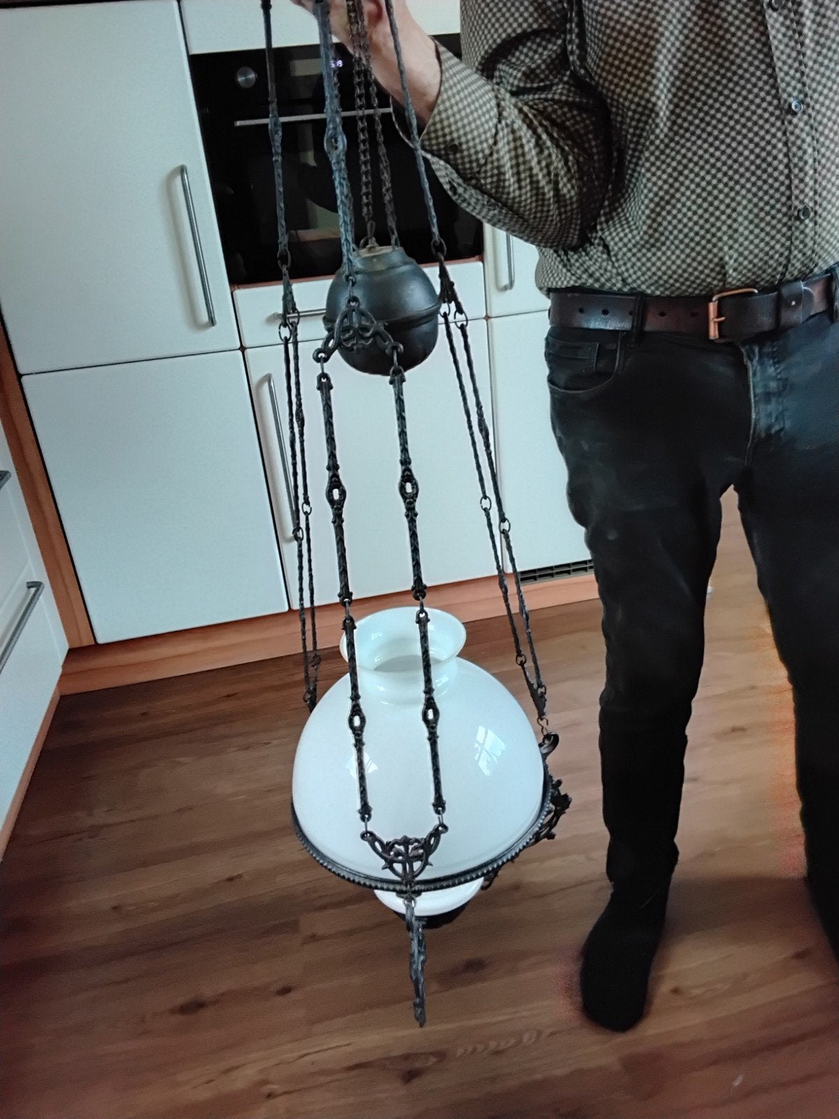 Antieke petroleumlamp/ olielamp, Ophalen