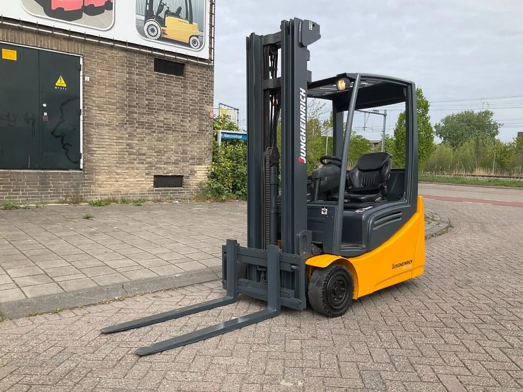 Jungheinrich EFG216K 1600KG 5.50METER (bj 2012), Zakelijke goederen, Machines en Bouw | Heftrucks en Intern transport, 1000 tot 2000 kg