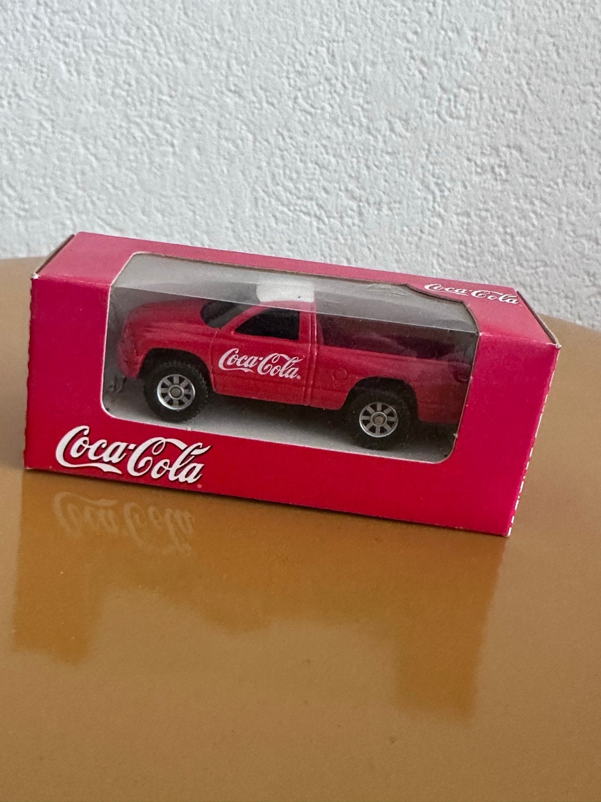 Coca-Cola pickup truck modelauto in doosje, Overige merken, 1:50 of kleiner, Nieuw, Ophalen of Verzenden