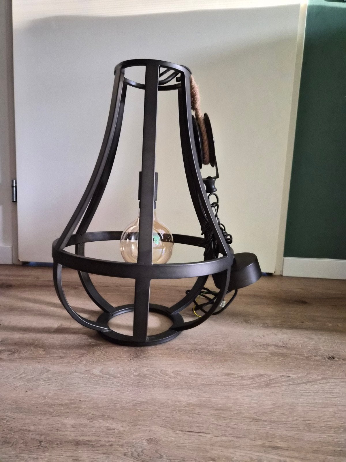 Industriële hanglamp met katrol en touw - Zwart metaal, Huis en Inrichting, Ophalen, E27 (groot), Zo goed als nieuw, Metaal