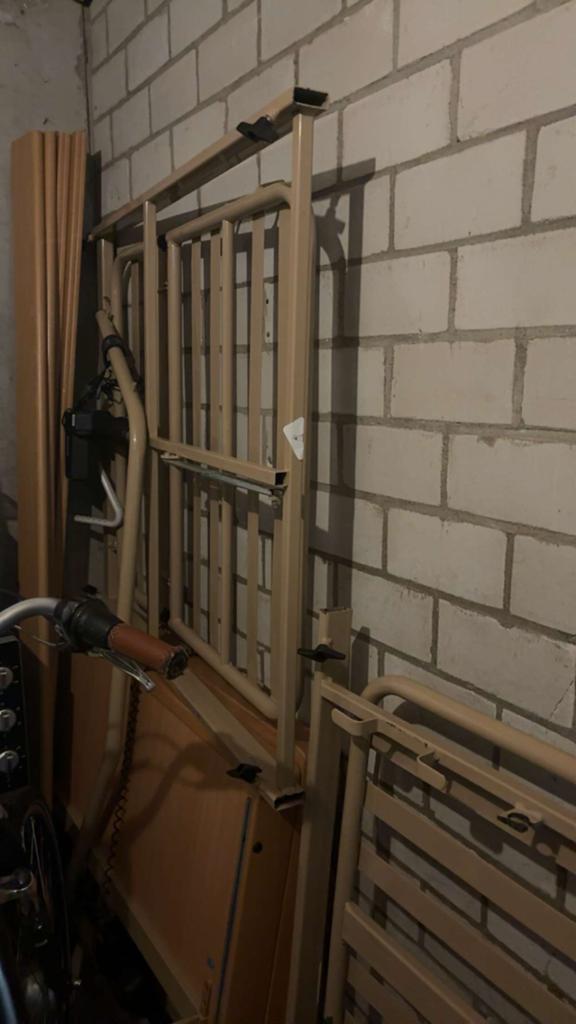 Thuasne Elektrisch Ziekenhuisbed, Ophalen, Zo goed als nieuw