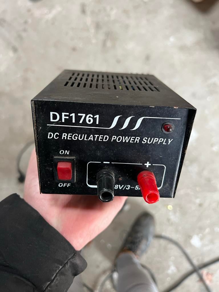 DF1761 DC Gereguleerde Voeding, Ophalen of Verzenden, Gebruikt