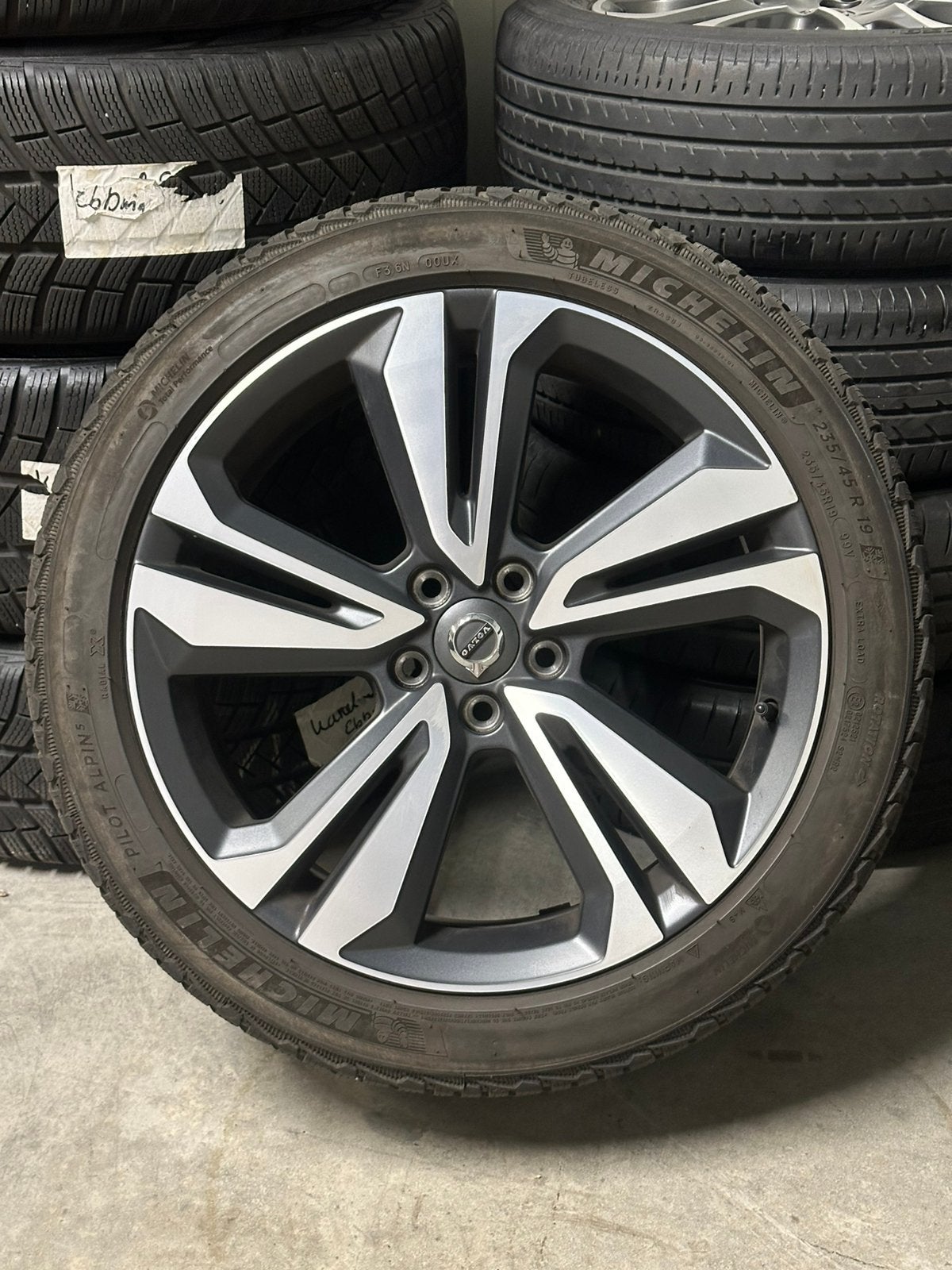 Originele 5x108 19 inch Volvo V60 Velgen & Banden set, Auto-onderdelen, Banden en Velgen, 19 inch, Gebruikt, Banden en Velgen