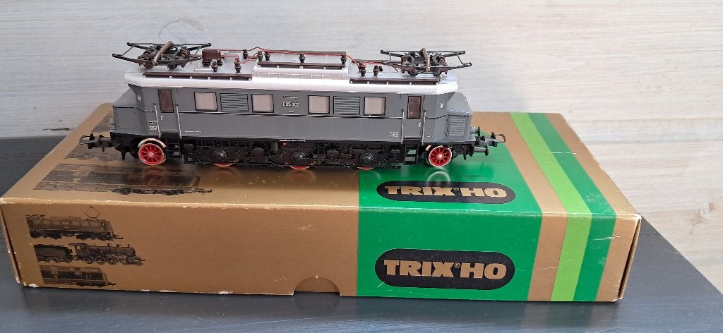TRIX 2439 Electrische locomotief BR E05 (E05 002), Gebruikt, Trix, Ophalen of Verzenden, Analoog
