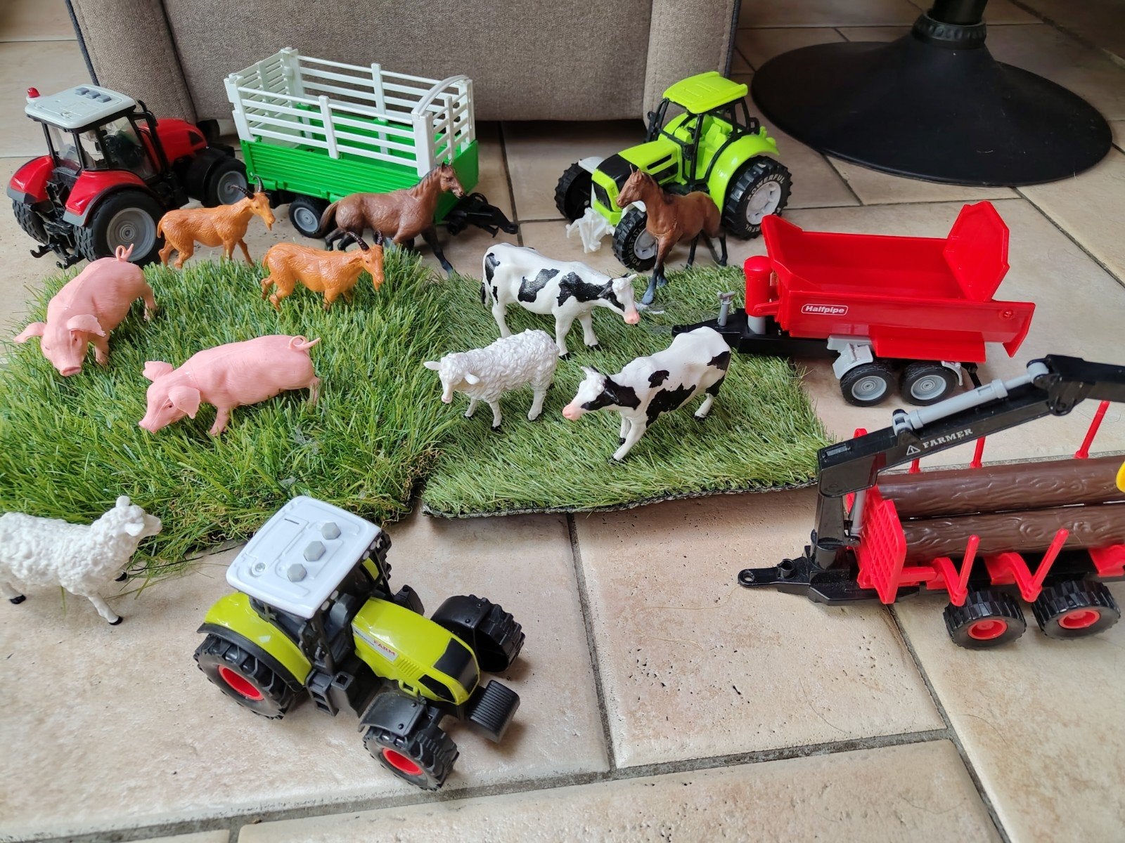Grote boerderij speelset met tractoren en dieren, Ophalen of Verzenden, Gebruikt