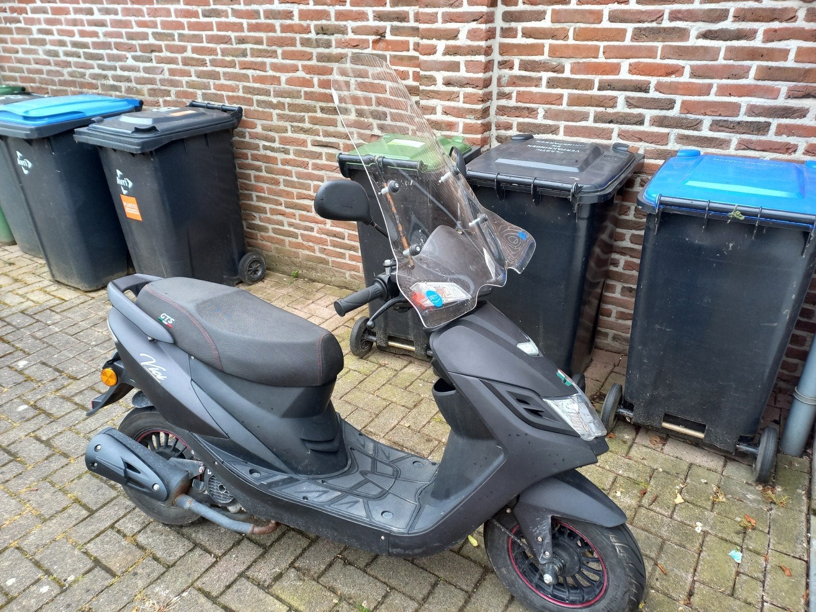 GTS VICI 50 scooter 15.638km, Zo goed als nieuw, Benzine, Ophalen, Overige merken