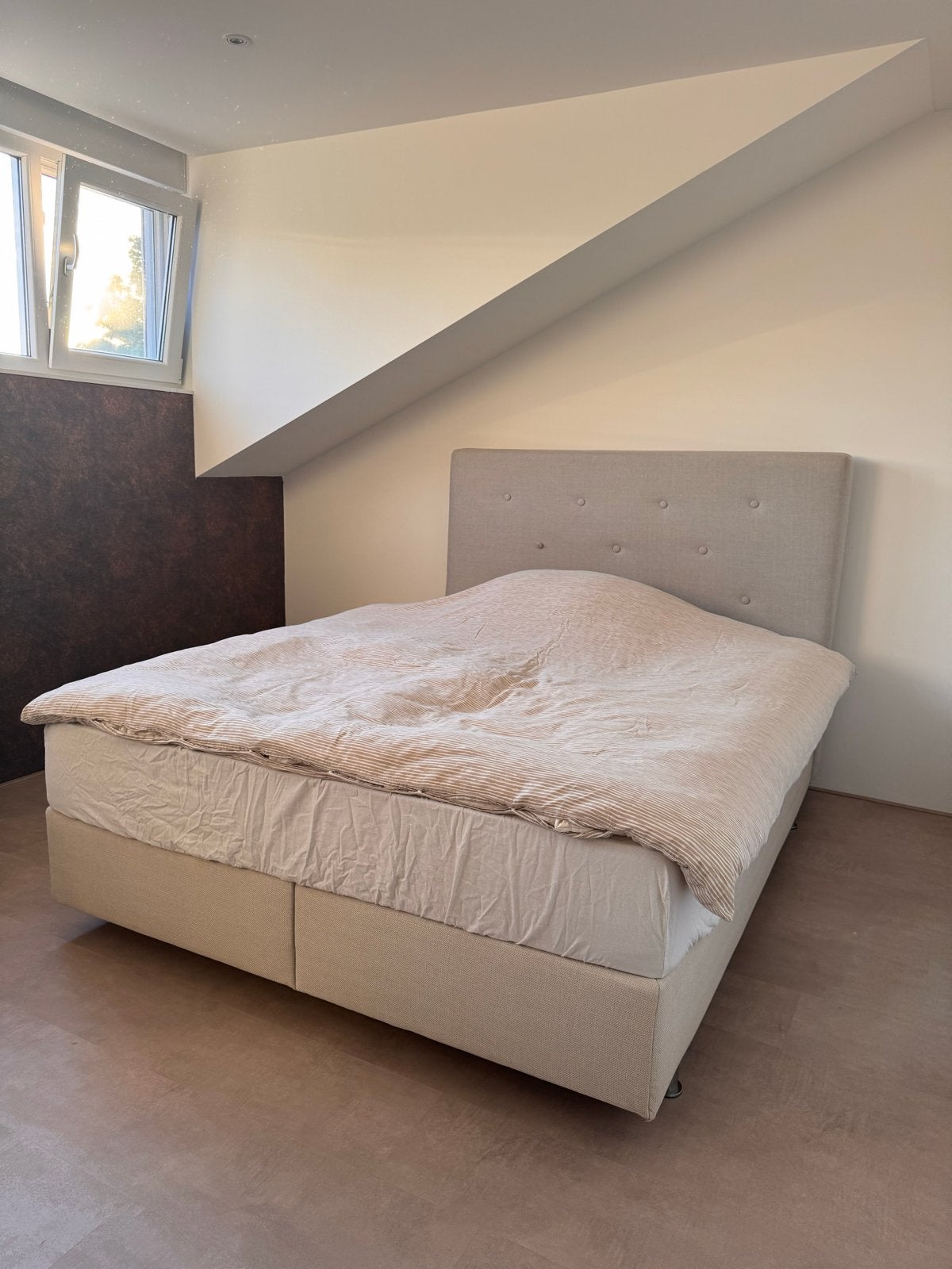 Boxspring met hoofdbord en matras - 160x200 cm, Huis en Inrichting, Slaapkamer | Boxsprings, Ophalen, Gebruikt, Meerkleurig, Twijfelaar