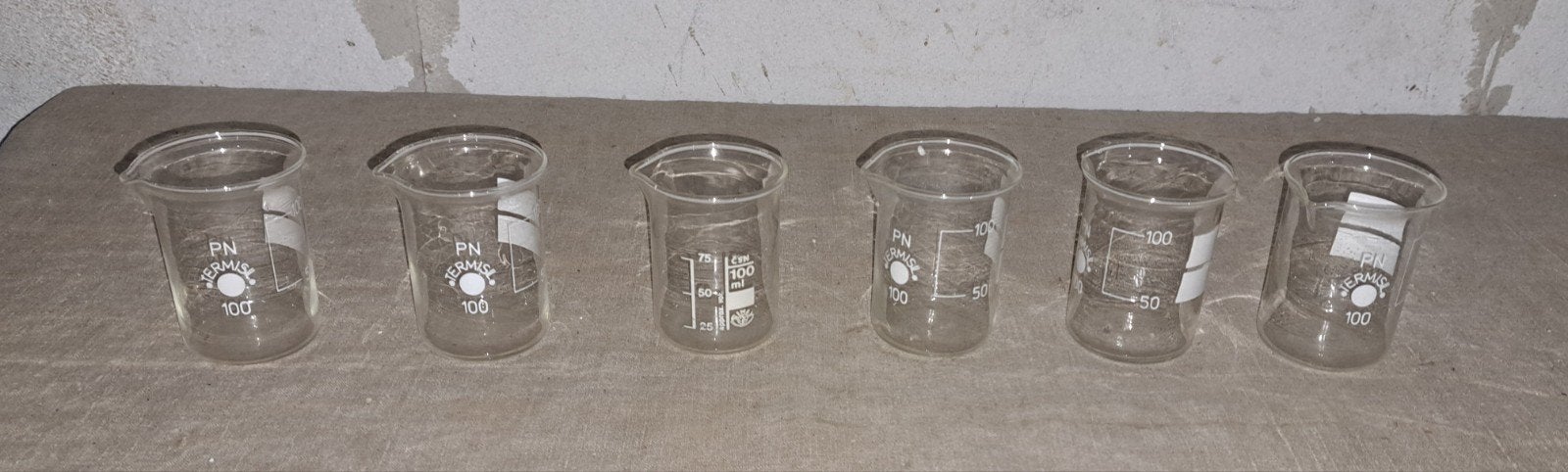 Maatbekers laboratorium flessen decoratie, Antiek en Kunst, Ophalen