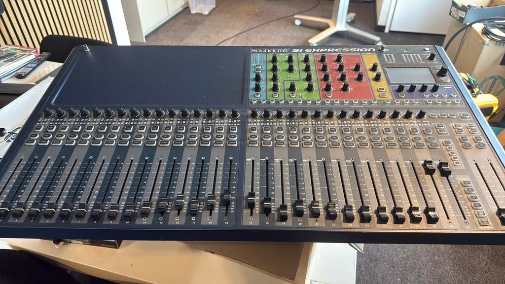 Soundcraft expresion 3 digitaal mengpaneel, Muziek en Instrumenten, Mengpanelen, Ophalen of Verzenden, Zo goed als nieuw, 10 tot 20 kanalen